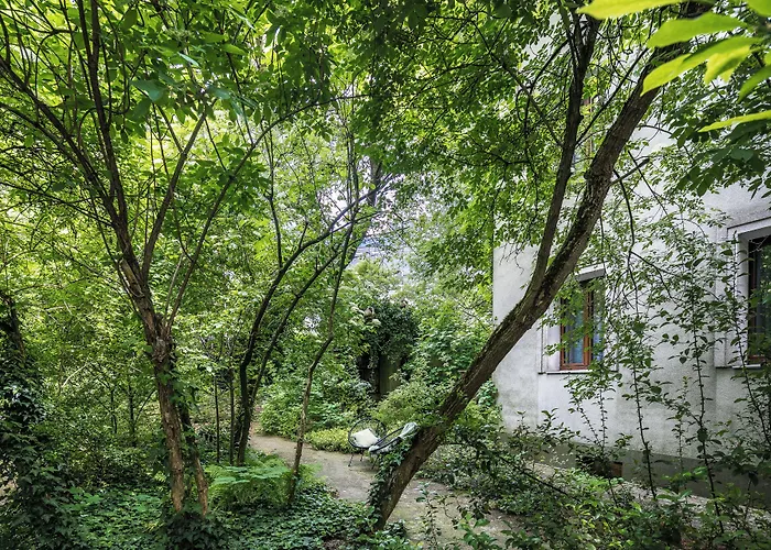 Garden House Apartments